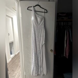 NEW Sparkly White Formal Dress - Perfect for Prom or Wedding
